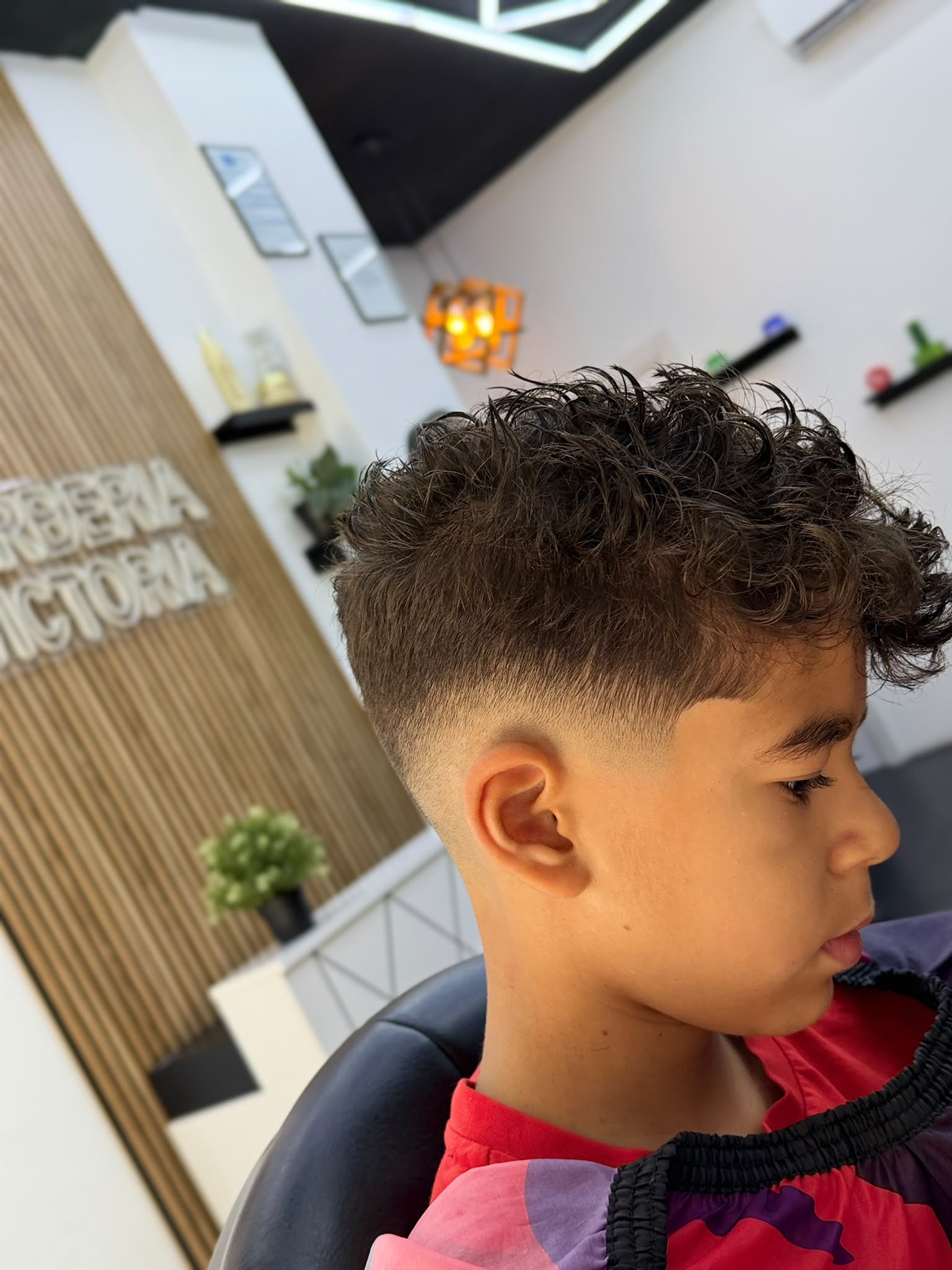 Corte y barba en Barbería Victoria